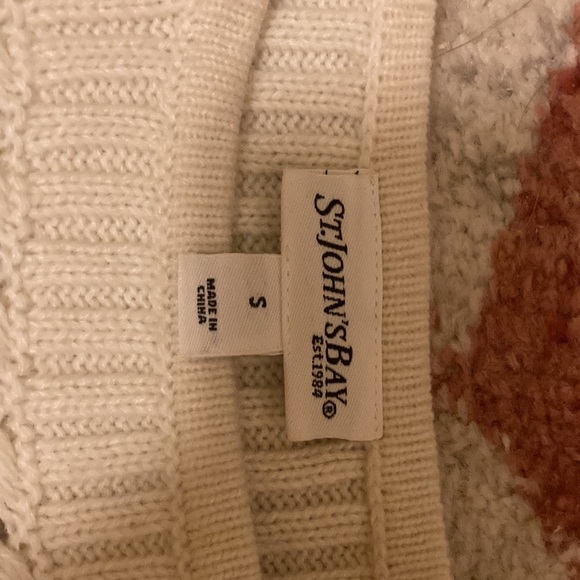 Cream sweater great shape only were a couple times. Smoke free home. - Picture 3 of 3